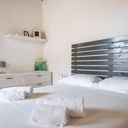 2 Rooms Next To A Market And Piazza Santa Croce - Homeunity Florence Exterior photo